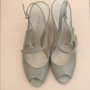 Naturalizer peep toe beige pump sling back